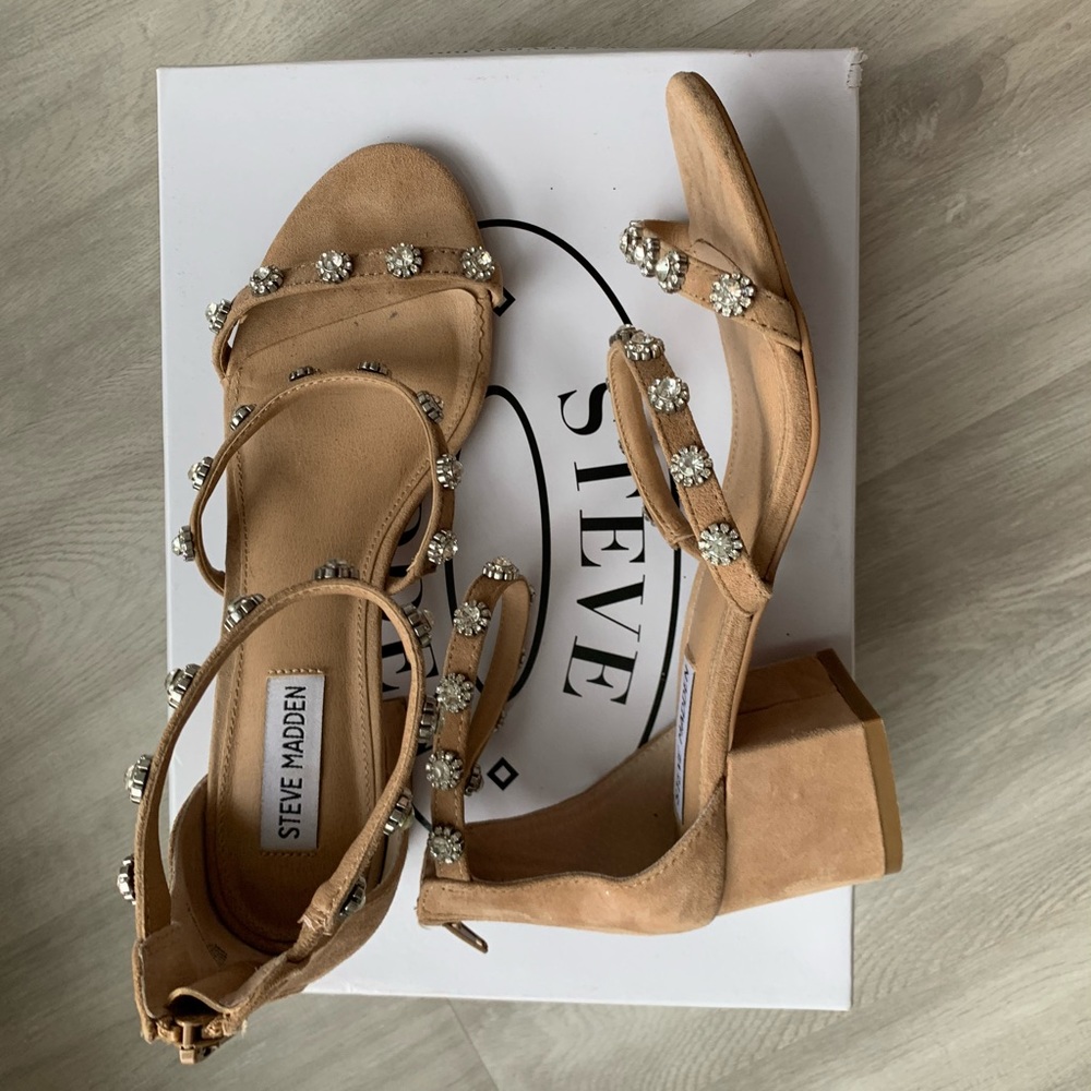 *Super Cute* Steve Madden Block Heel Sandals